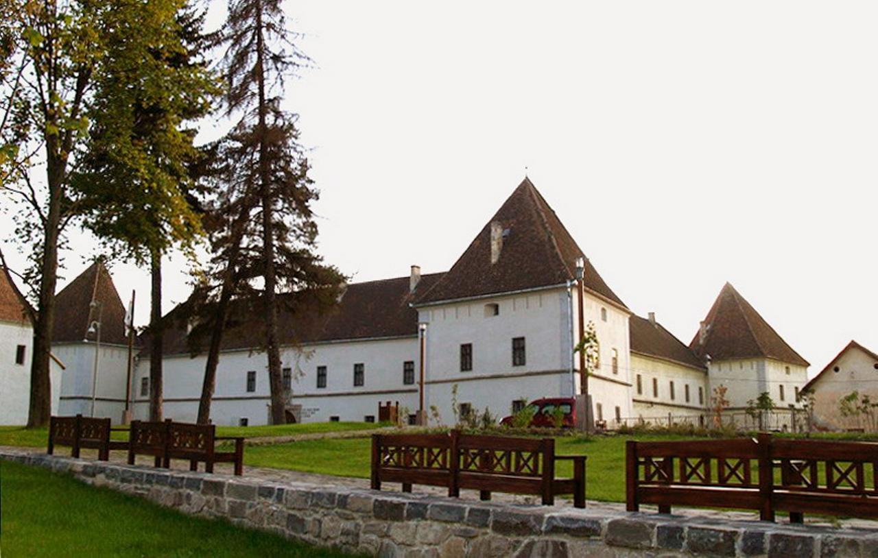Csiki Hotel Miercurea Ciuc Eksteriør billede